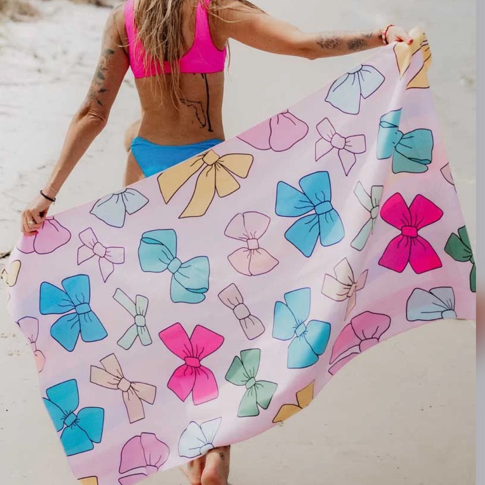 NEW Katydid
GIRLY BOWS MICROFIBER TOWEL